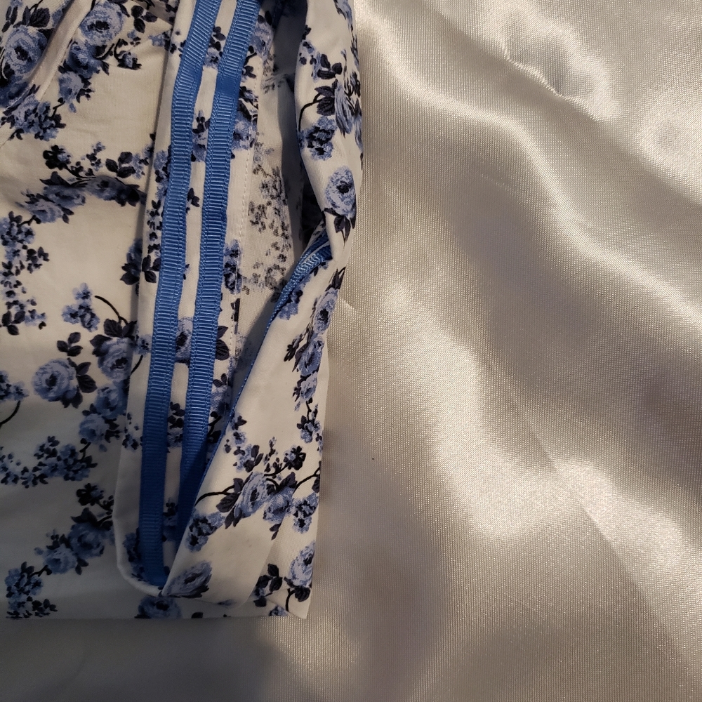 Robert Graham Button Up - image 3